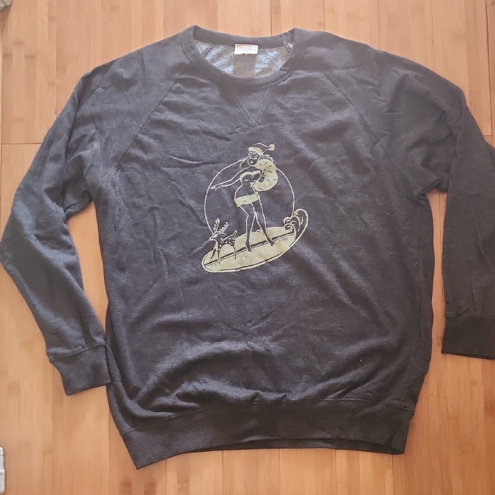 Stylish Black Graphic Crewneck Sweater